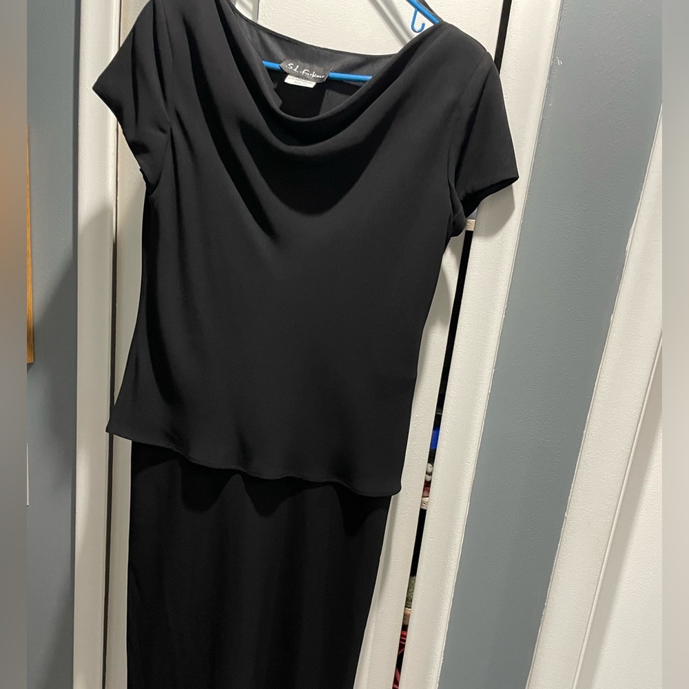 SL Fashions Elegant Black Midi Dress
